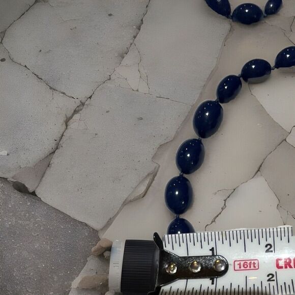 Trifari TM Signed Vintage Graduated Plastic Bead Necklace Blue Retro Pinup 34in - Picture 5 of 5